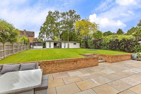 6 bedroom chalet for sale, Pear Tree Lane, Shorne, Gravesend, Kent