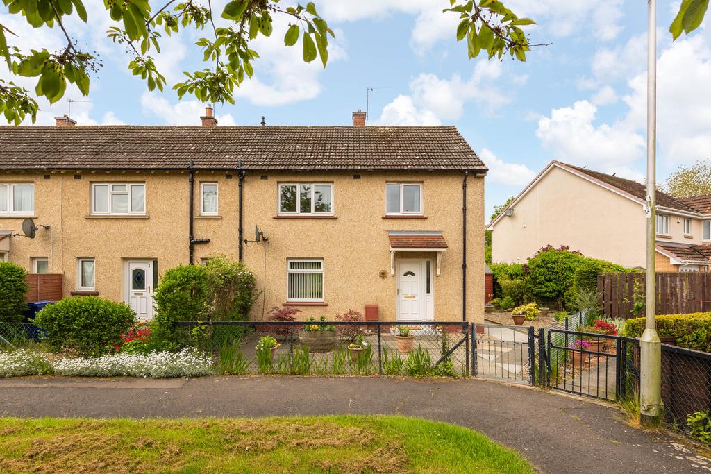 Stanley Avenue, Bilston, Roslin EH25 3 bed semidetached villa for sale £195,000