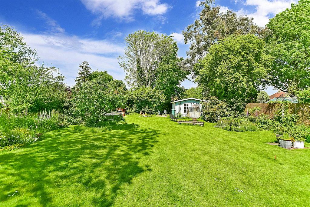 Woodside, Wigmore, Gillingham, Kent 5 bed detached house for sale £