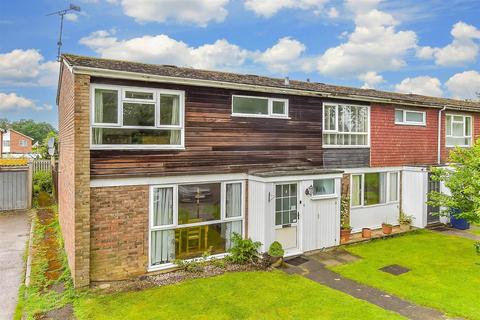 3 bedroom end of terrace house for sale, Loretto Close, Cranleigh, Surrey