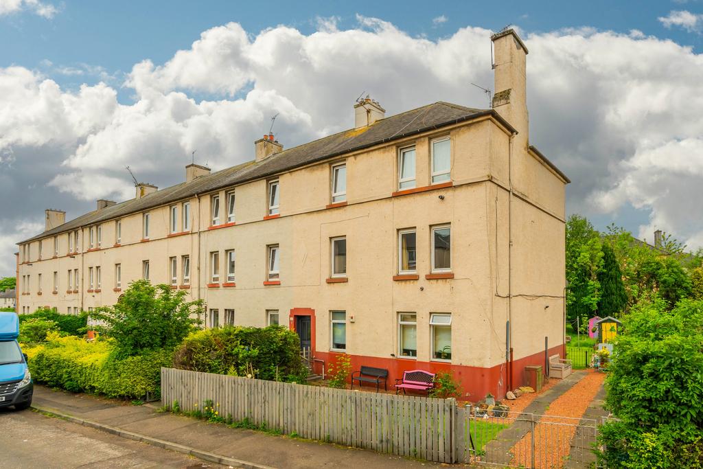 Stenhouse Avenue West, Edinburgh EH11 1 bed flat for sale £150,000
