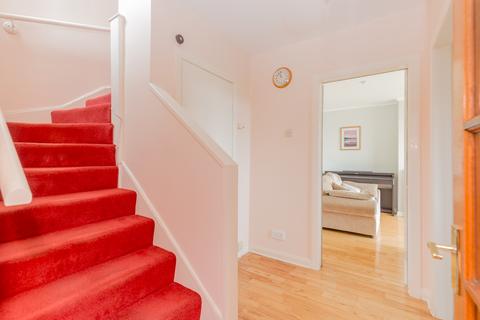34 Buckstone Drive, Edinburgh, EH10 6PQ