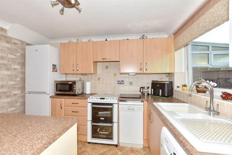 68 Farncombe Way, Whitfield, Dover, CT16 3NT