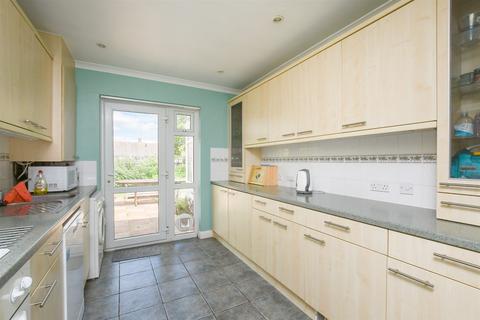 57 Cerne Road, Gravesend, DA12 4BN