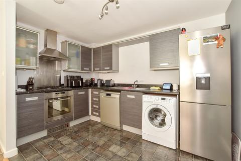 1 bedroom ground floor flat for sale, Spiro Close, Pulborough, West Sussex