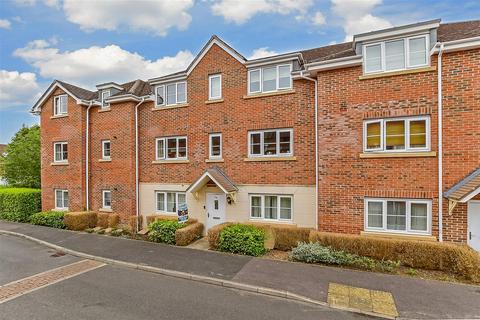 1 bedroom ground floor flat for sale, Spiro Close, Pulborough, West Sussex