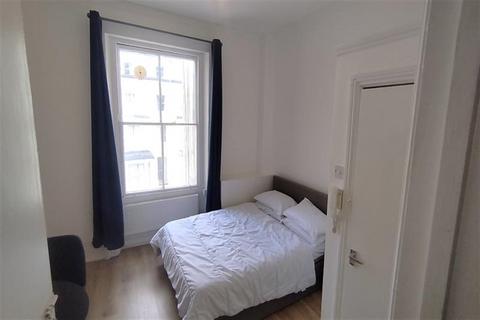 Studio to rent, 58 Prince's Square, London W2