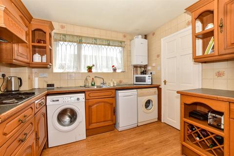 39 Evenden Road, Meopham, Gravesend, DA13 0HA