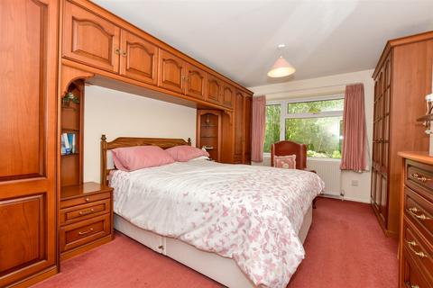 39 Evenden Road, Meopham, Gravesend, DA13 0HA