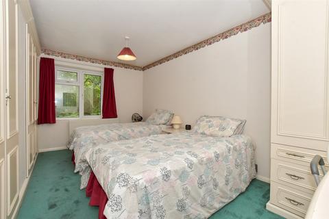 39 Evenden Road, Meopham, Gravesend, DA13 0HA