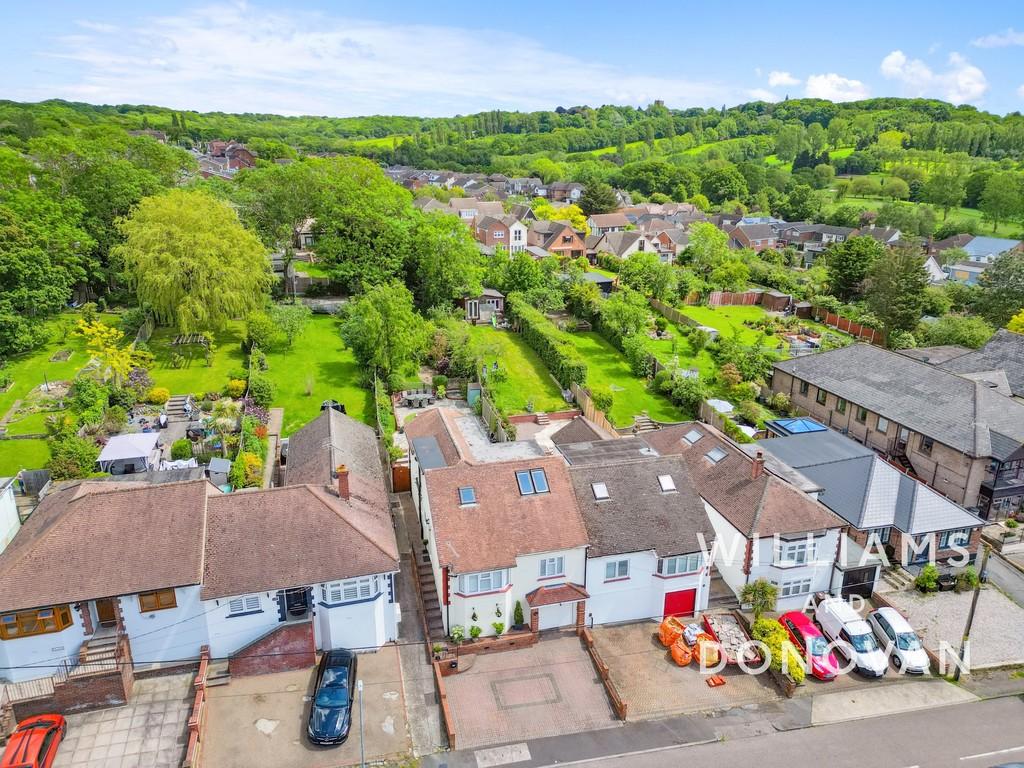 Thundersley Park Road, South Benfleet 3 bed semidetached house for