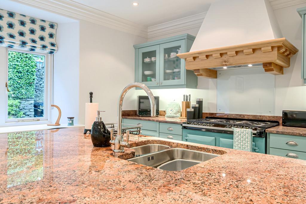 Breakfast Bar Island