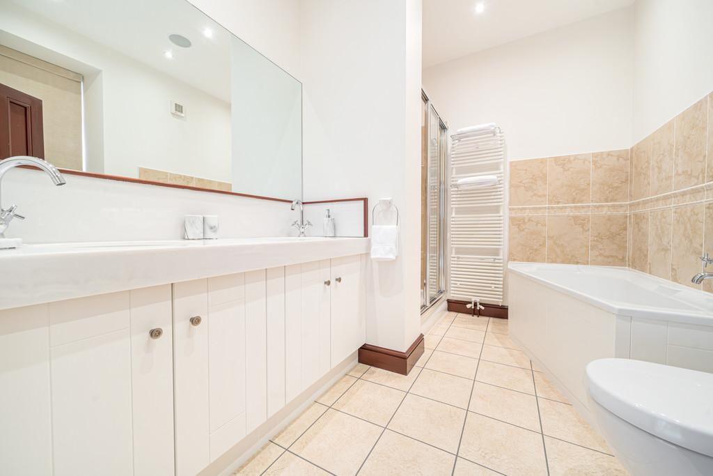 Ensuite for Bedroom 2