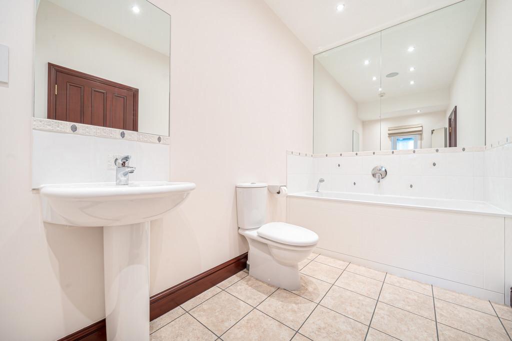 Ensuite for Bedroom 4