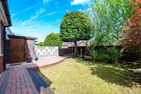 2 bedroom semi-detached house for sale, Heatherside Road, Bury BL0