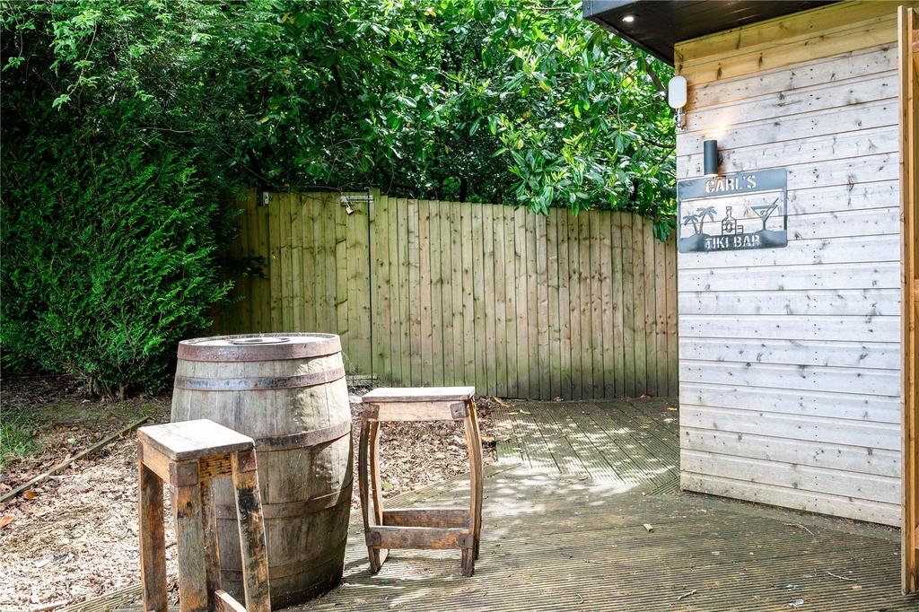 Outdoor Bar