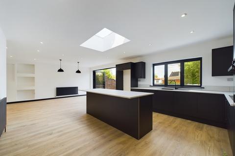 28 Barnehurst Avenue, Bexleyheath, DA7 6QB