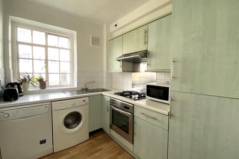 2 bedroom apartment to rent, Wavertree Court, Streatham Hill