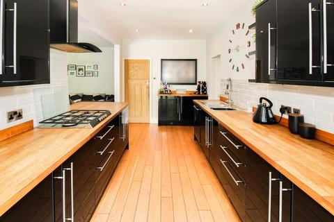 18 Sturminster Road, Bristol, BS14 8AA