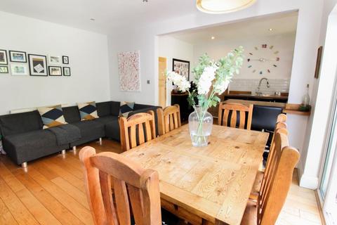 18 Sturminster Road, Bristol, BS14 8AA
