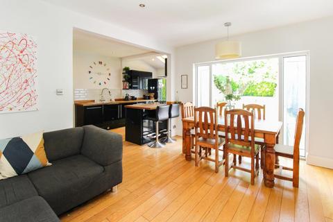18 Sturminster Road, Bristol, BS14 8AA