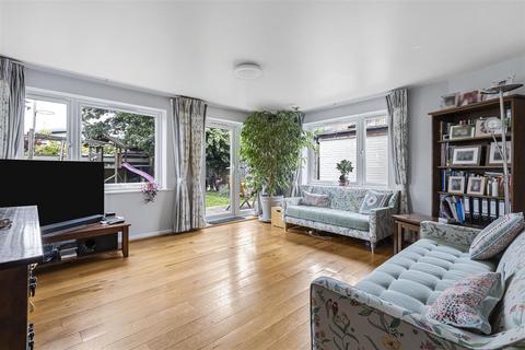 21 Armitage Way, Cambridge, CB4 2UE