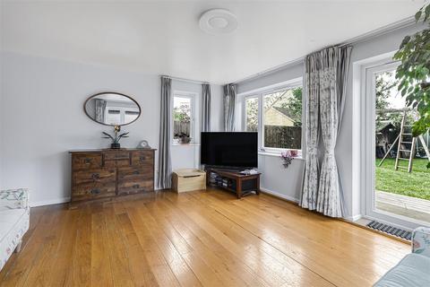 21 Armitage Way, Cambridge, CB4 2UE