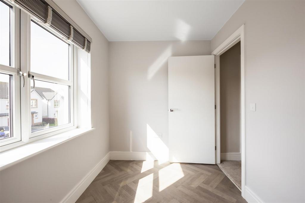 28 Dovecot Avenue 23.jpg