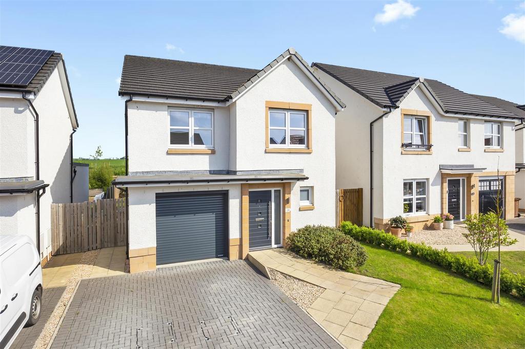 28 Dovecot Avenue 1.jpg