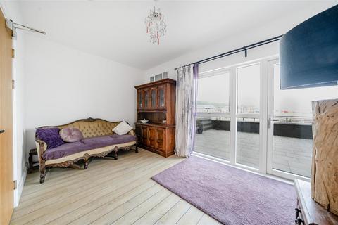 5 bedroom townhouse for sale, Marina Villas, Marina, Swansea