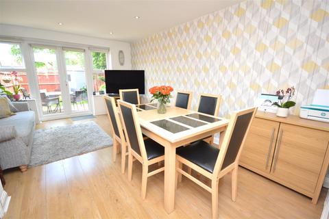 3 bedroom end of terrace house for sale, Malmesbury Road, Morden SM4