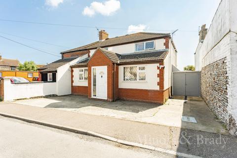 4 bedroom semi-detached house for sale, Clay Road, Caister-On-Sea