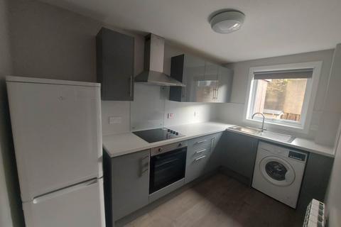 2 bedroom flat to rent, 23A Taylors Lane, ,