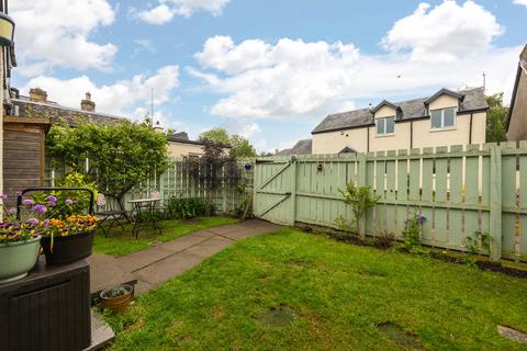 24 Baberton Avenue, Juniper Green, EH14 5DR