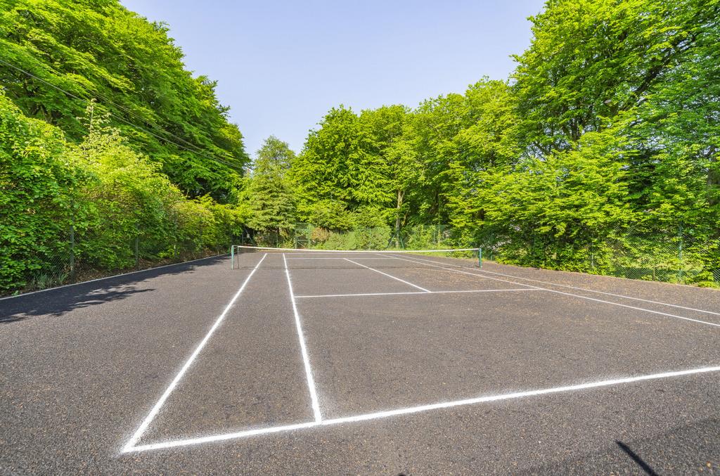 Village Tennis Court
