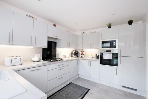 9 Bressay Brae, Aberdeen, AB15 6WJ