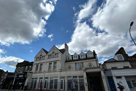 Flat A, 18 Catford Hill, London, SE6 4PX