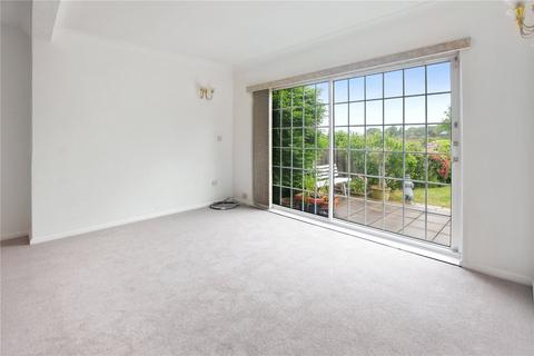 14 Squires Way, Dartford, DA2 7NW