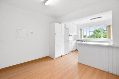 14 Squires Way, Dartford, DA2 7NW