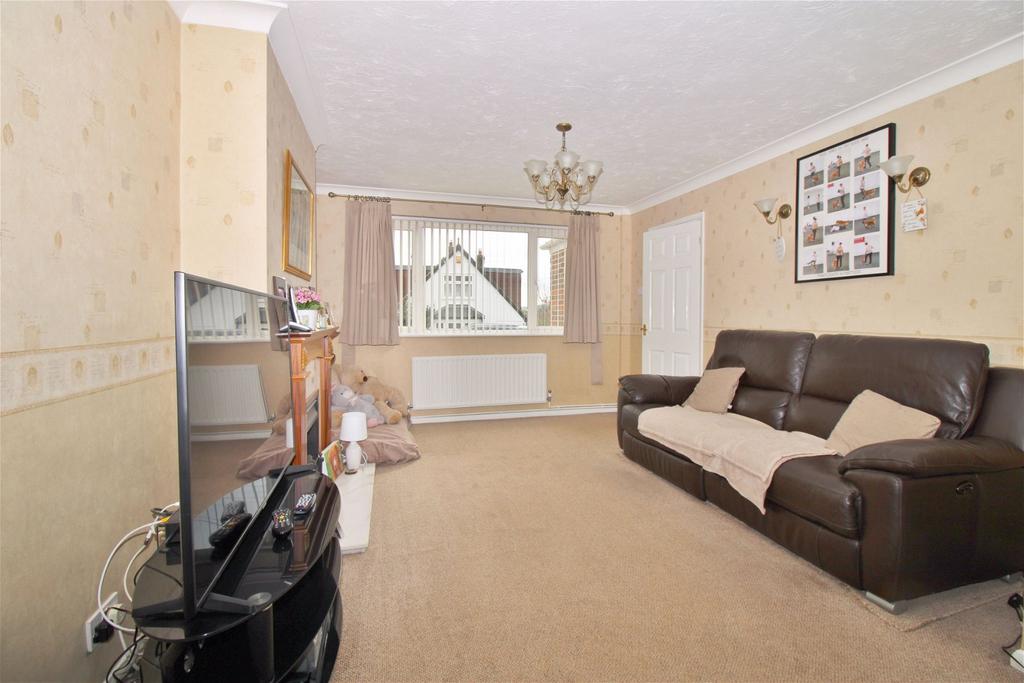 Plantation Road, Hextable, BR8 4 bed detached house for sale £600,000