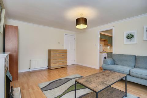 2 bedroom flat to rent, Dicksonfield, Edinburgh, EH7