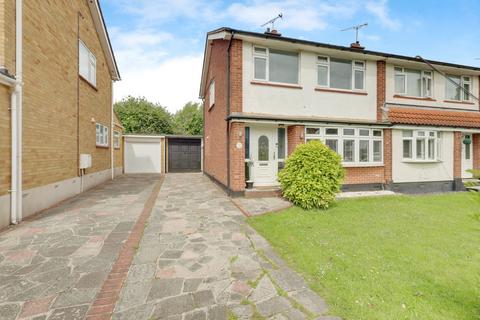3 bedroom semi-detached house for sale, The Malyons, Benfleet, SS7