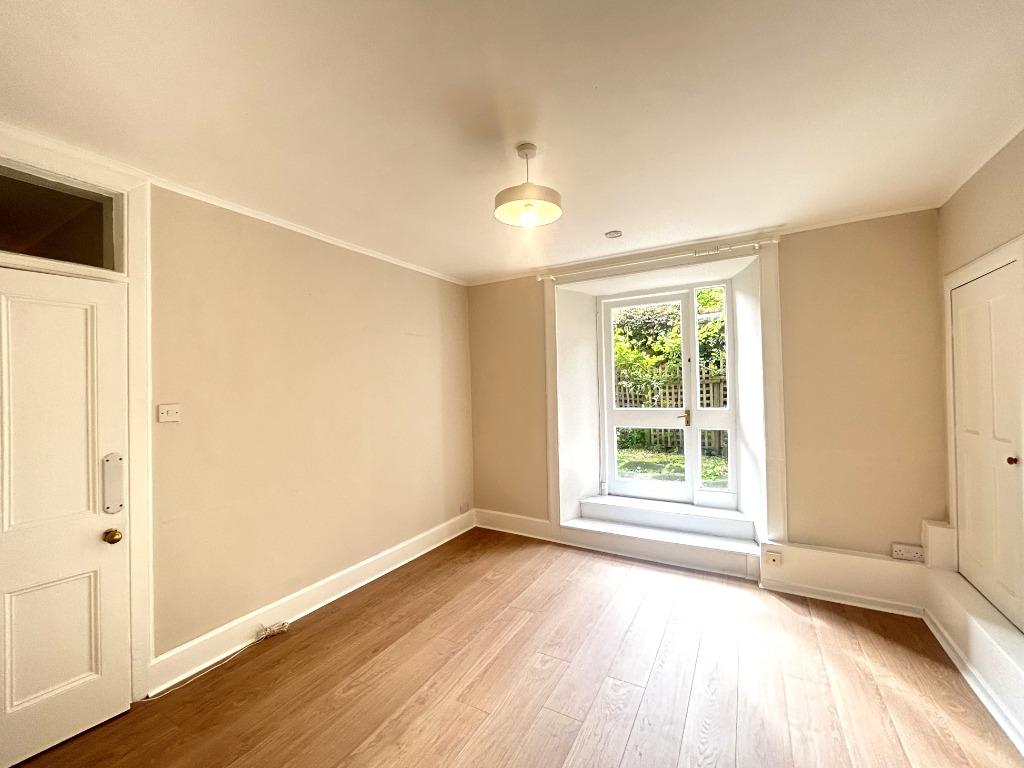 Apartment in Edinburgh, Stockbridge - View 4