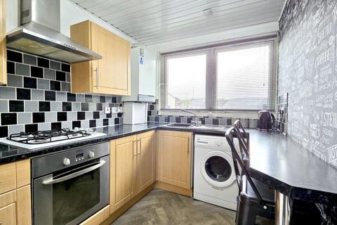 80 Glendale Drive, Bishopbriggs, Glasgow, G64 1LA