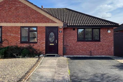 2 bedroom bungalow for sale, Broomy Close, Stourport-on-Severn, Worcestershire, DY13