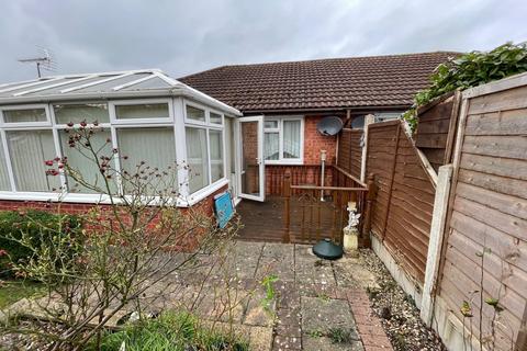 2 bedroom bungalow for sale, Broomy Close, Stourport-on-Severn, Worcestershire, DY13