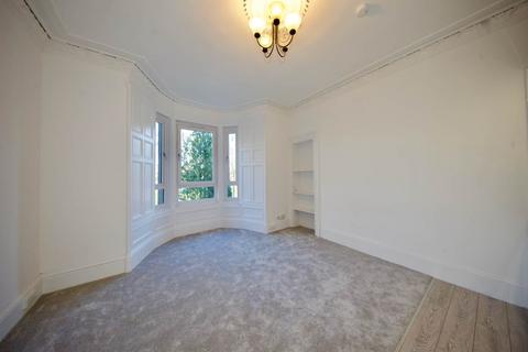 2 bedroom flat to rent, Baxter Park Terrace , Dundee,
