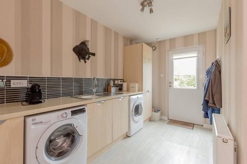 9 Avenel, Edinburgh, EH4 6GX