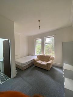 1 bedroom flat to rent, Ash Tree Road ( Studio Flat), Manchester M8