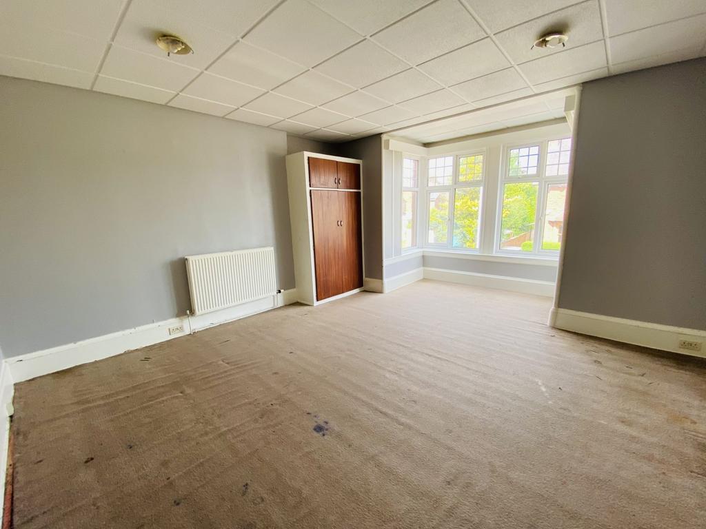 2 Hermitage Drive, Dumfries, DG2 7 QF - Braidwoods